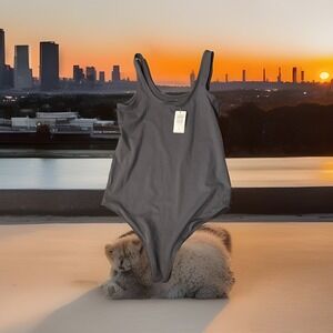 Torrid Bodysuit Ribbed Snap Down Sleeveless V-Neck Gray Size 00 M/L NWT